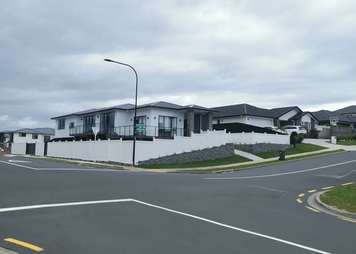 at 17 Artists Avenue, Beachlands, Auckland