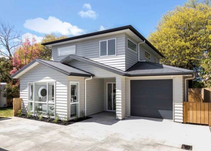  at 5A Tuakana Street, Point England, Auckland