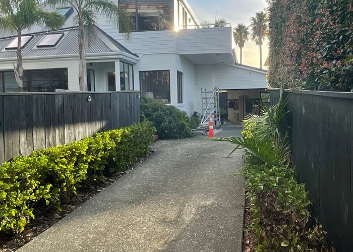  at 1/8 Cecil Road, Milford, Auckland