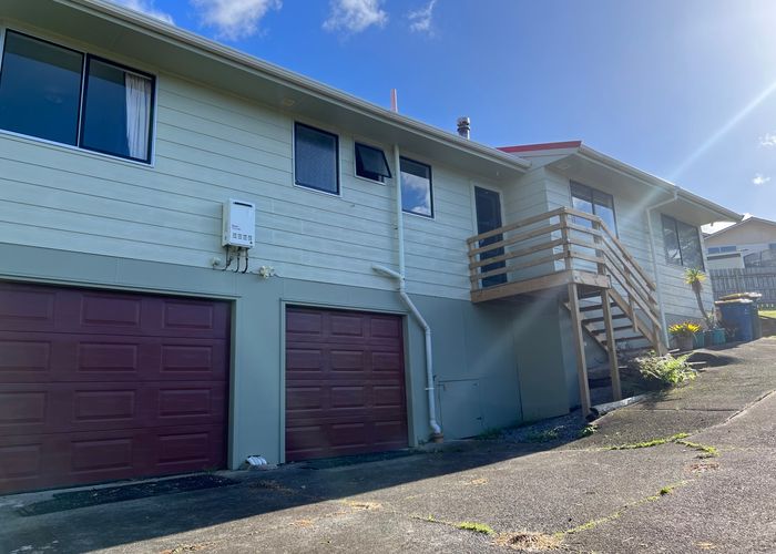  at 46 Chislehurst Street, Henderson, Auckland