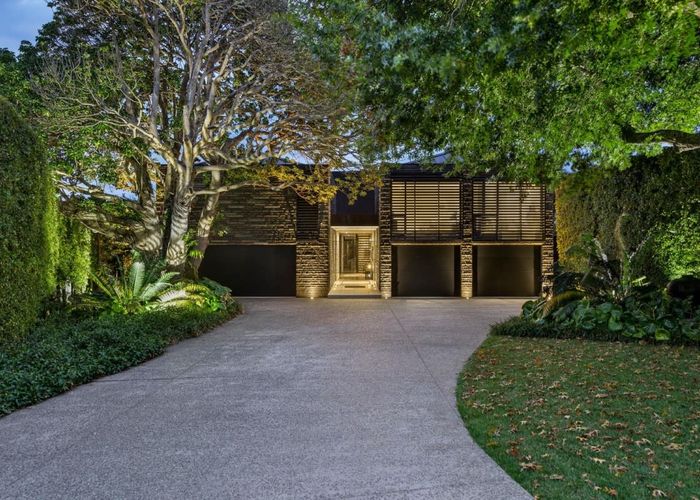  at 104 Godden Crescent, Mission Bay, Auckland