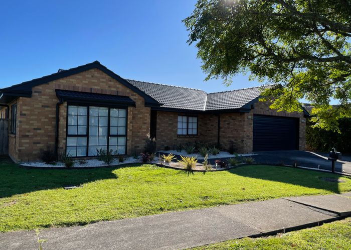  at 3 Braestar Court, Henderson, Auckland