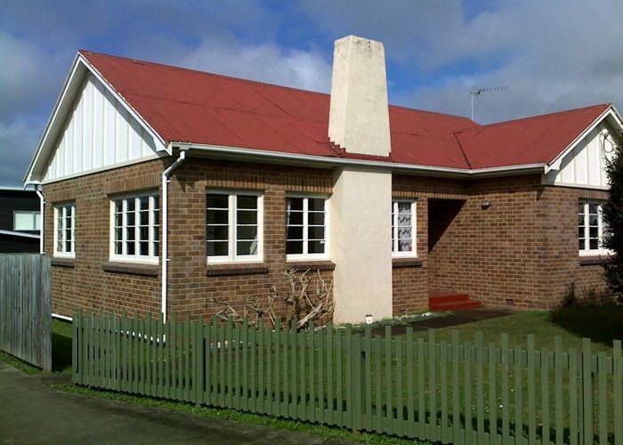  at 126 Titirangi Road, New Lynn, Auckland