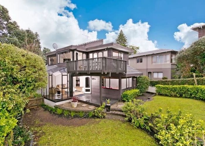  at 1/19 Beach Road, Castor Bay, Auckland