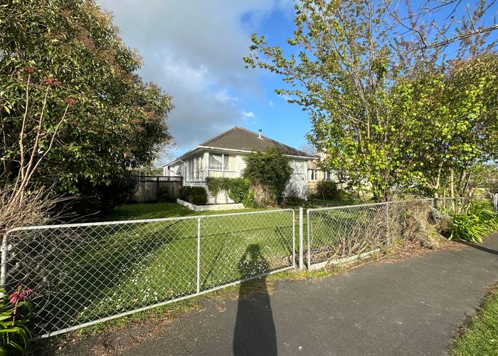  at 58 Kenney Crescent, Fairfield, Hamilton