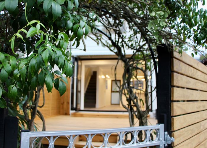  at 2/75 Birkdale Road, Birkdale, Auckland