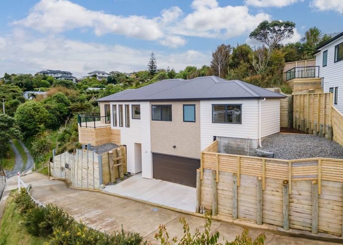  at 14 Poto Road, Normandale, Lower Hutt