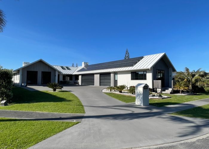  at 13 Beach Cove, Wainui, Gisborne