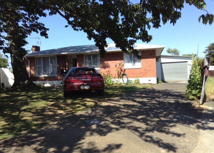  at 17 Paine Place, Mangere, Auckland