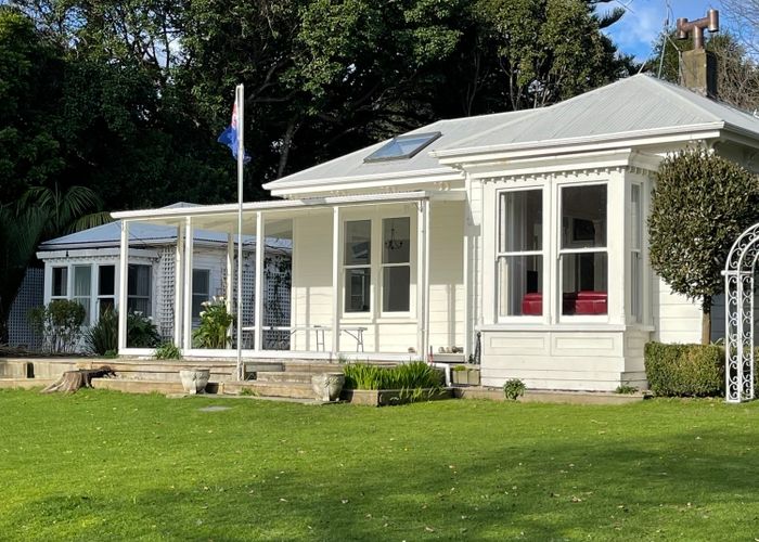  at 235 Main Road North, Otaihanga, Paraparaumu