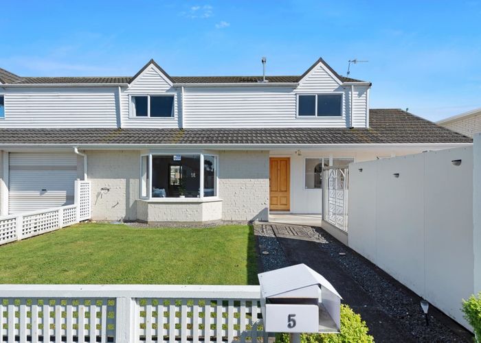 at 5 Eden Street, Levin, Levin