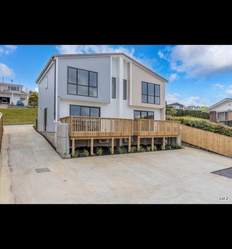  at 44A Cyclarama Crescent, Massey, Auckland