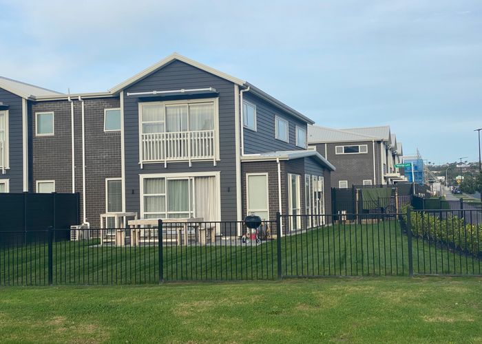  at 80 Karepiro Drive, Stanmore Bay, Whangaparaoa
