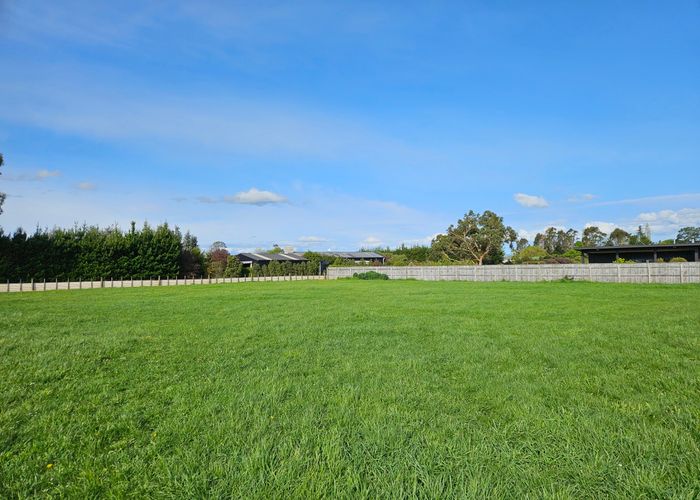  at 19 Mill Grove, Clareville, Carterton