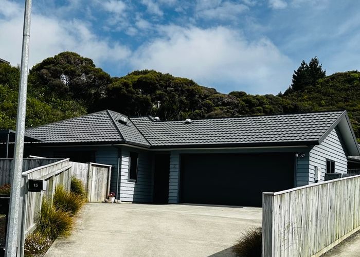  at 15 Spritsail Place, Whitby, Porirua