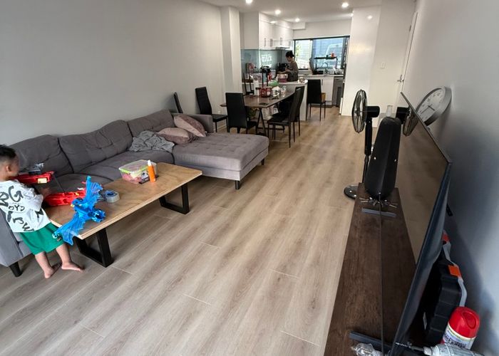  at 18 Millcroft Lane, Ranui, Auckland