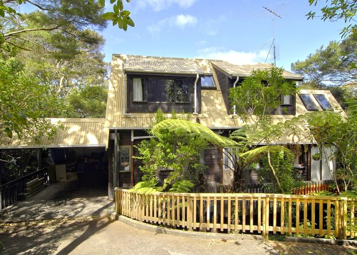  at 13 Felstead Street, Birkenhead, Auckland