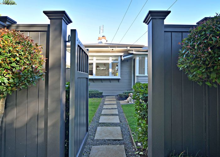  at 27 Jordan Avenue, Onehunga, Auckland