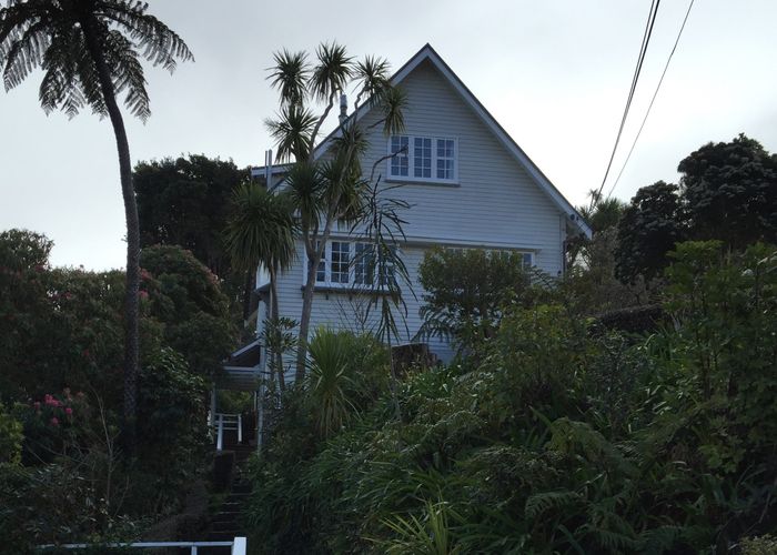  at 10 Paisley Terrace, Karori, Wellington
