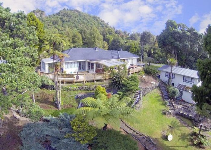  at 38 Bush Road, Waiatarua, Auckland