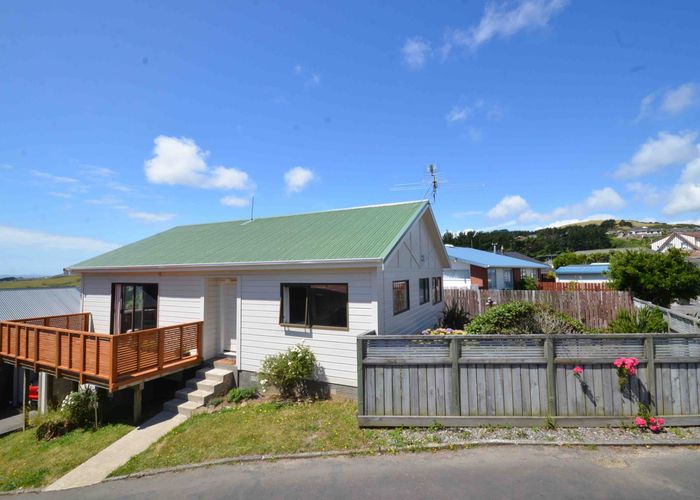at 16 Kingsbridge Place, Newlands, Wellington