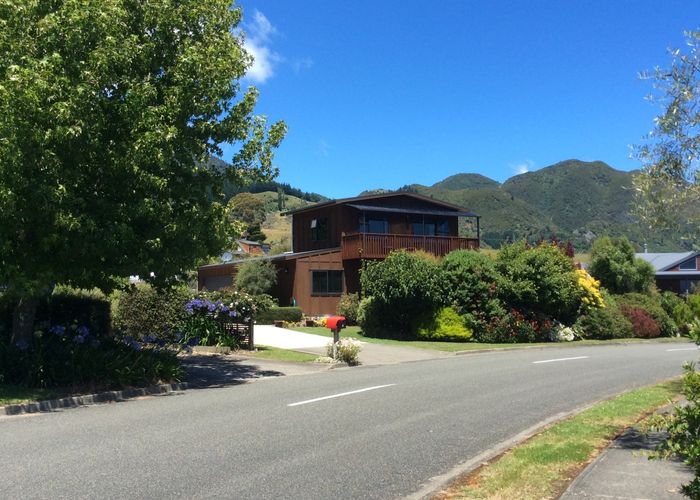  at 4 Bay Vista Drive, Takaka