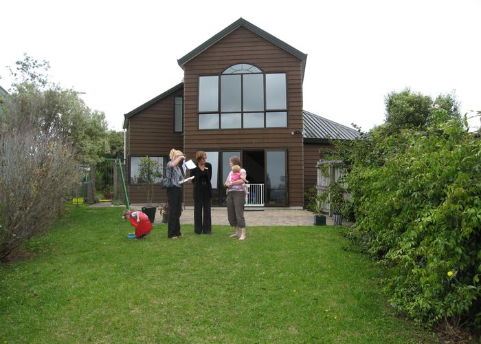  at 1/60 Rangatira Road, Beach Haven, Auckland