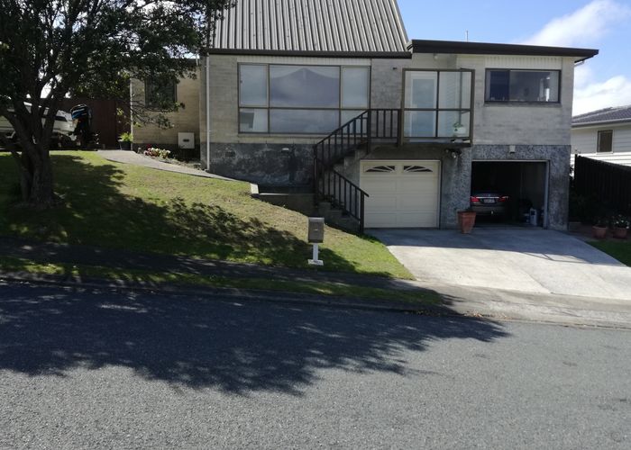  at 11 Bodmin Terrace, Camborne, Porirua