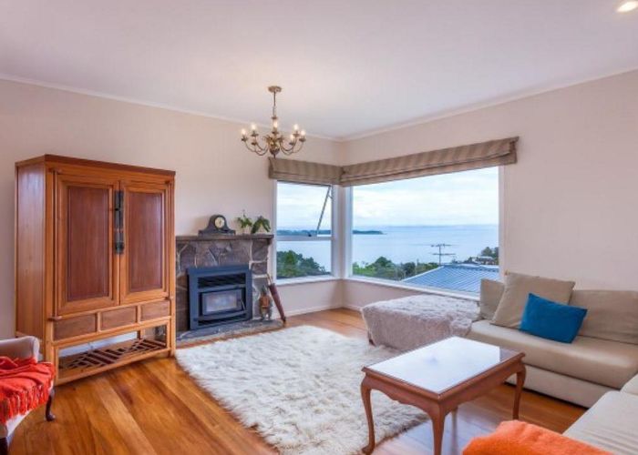  at 4 Aldersgate Road, Hillsborough, Auckland