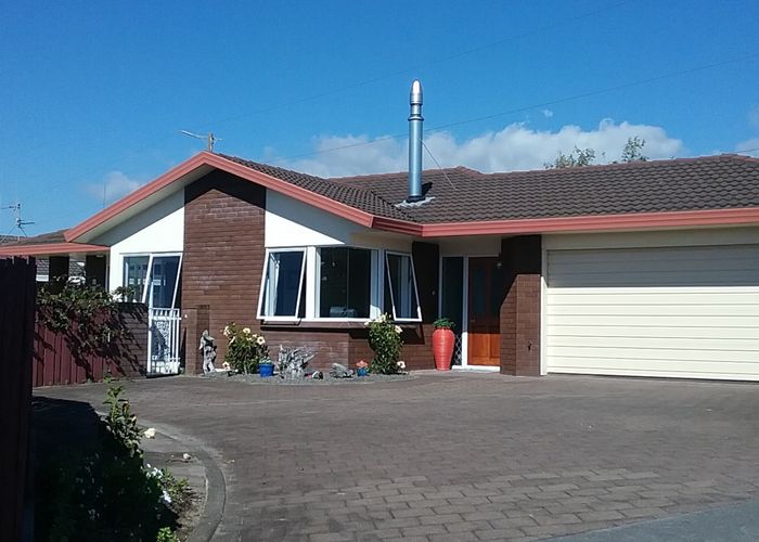  at 0 , Mount Maunganui