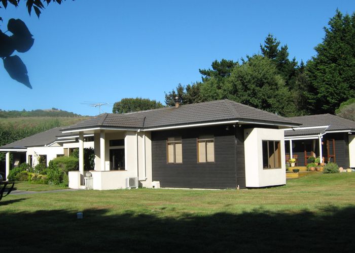  at 266 Airlie Road, Plimmerton, Porirua