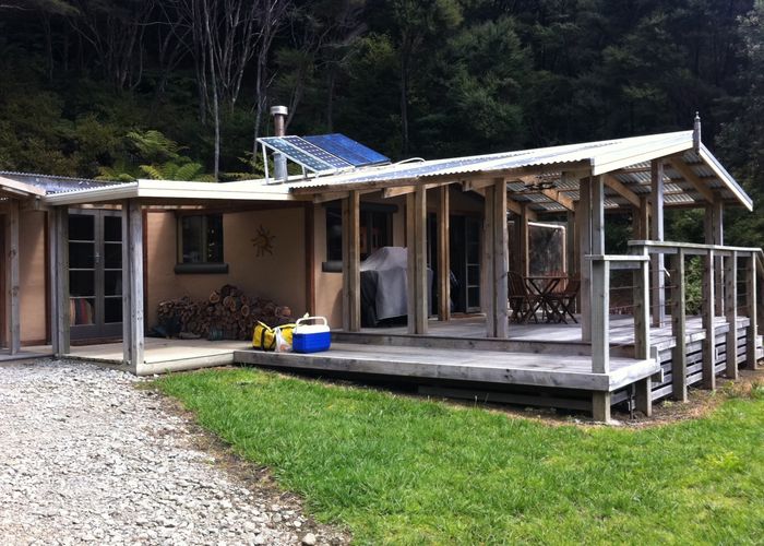  at 85 Mason Road, Great Barrier Island