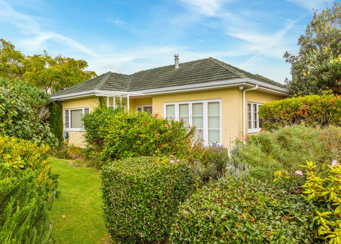  at 46 Lake Pupuke Drive, Takapuna, Auckland