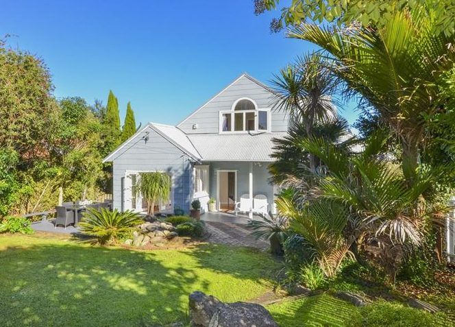  at 3 Brian Avenue, Forrest Hill, Auckland