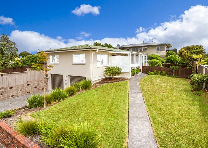  at 1/318 Beach Road, Campbells Bay, Auckland