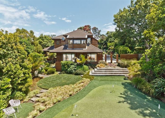 Free property data for 335 Beach Road, Campbells Bay, Auckland homes