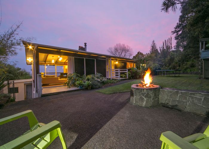  at 865 West Coast Road, Oratia, Auckland
