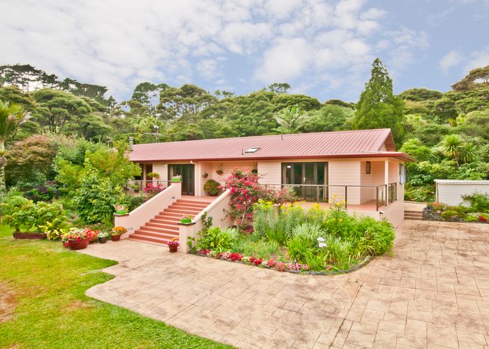  at 20 Cochran Road, Oratia, Auckland