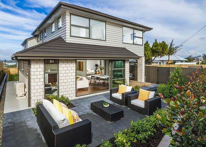  at 79 Pupuke Road, Northcote, Auckland