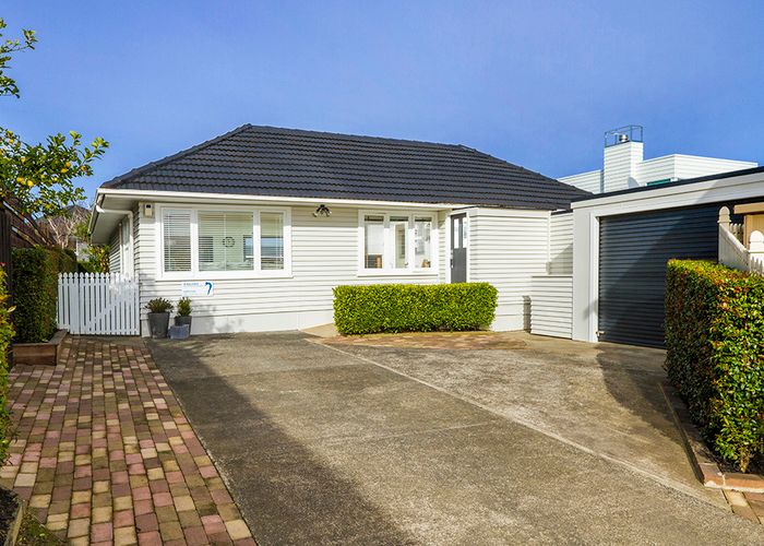  at 21B Montgomery Avenue, Rothesay Bay, Auckland