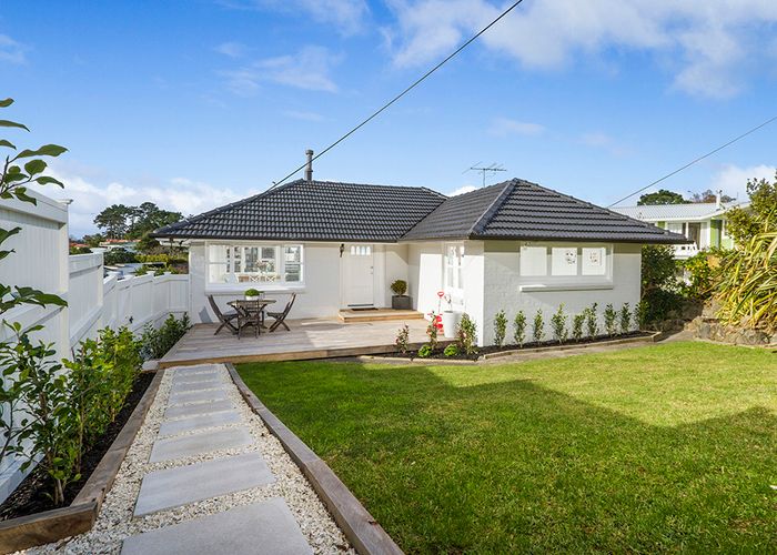  at 1/2 Elizabeth Place, Mairangi Bay, Auckland