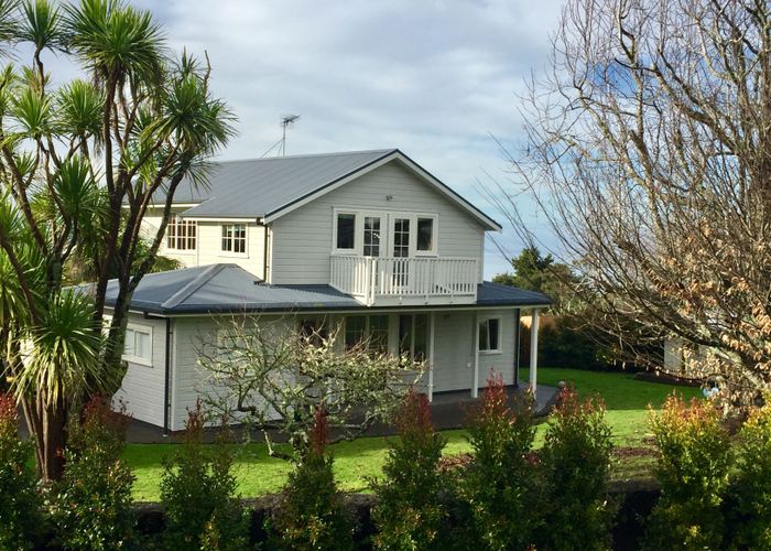  at 31 Lookout Drive, Laingholm, Auckland