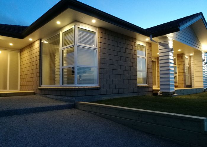  at 6 Gibraltar Way, Fitzherbert, Palmerston North