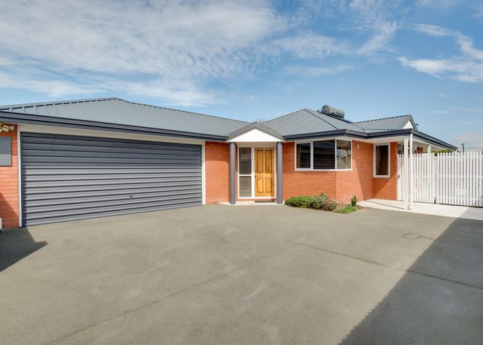 at 207A MAIN NORTH ROAD, Redwood, Christchurch