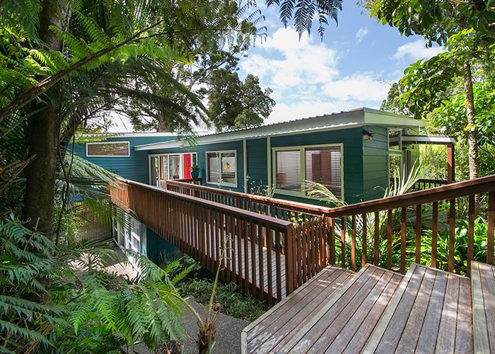  at 4 Tainui Road, Titirangi, Auckland