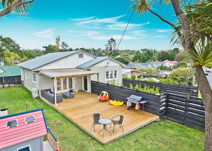  at 80 Kaurilands Road, Titirangi, Auckland