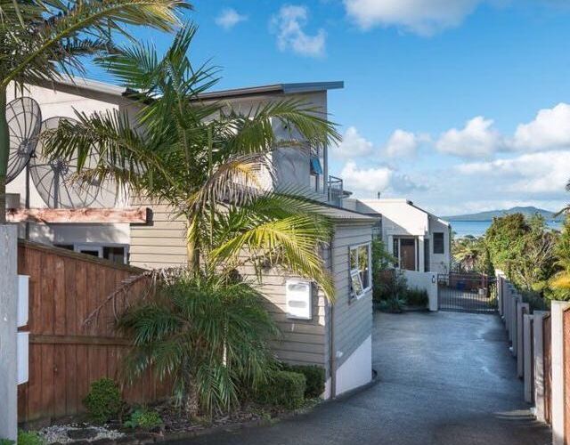  at 125 East Coast Road, Castor Bay, Auckland