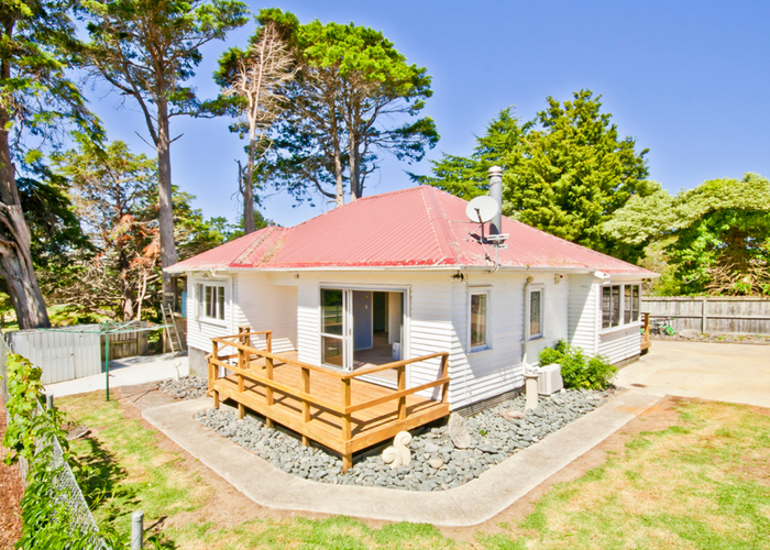  at 19 Knox Road, Swanson, Auckland