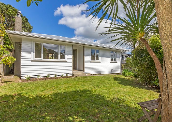  at 99 Kenmore Street, Newlands, Wellington
