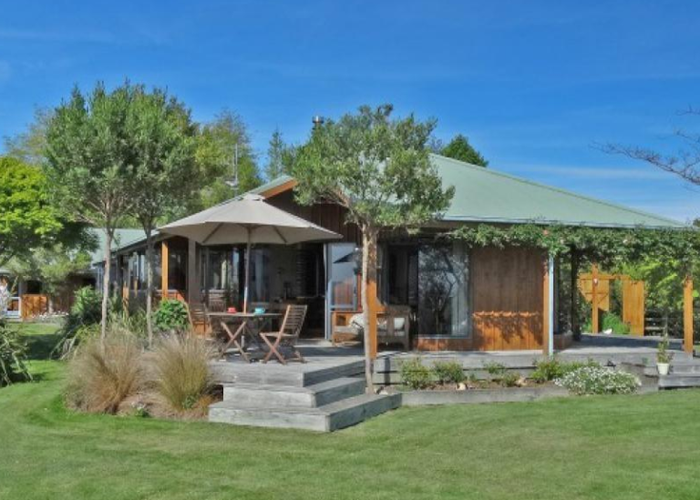  at 162 Malling Road, Redwood Valley